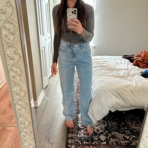 Women's High Rise 90’s Relaxed Fit Light Blue Jeans